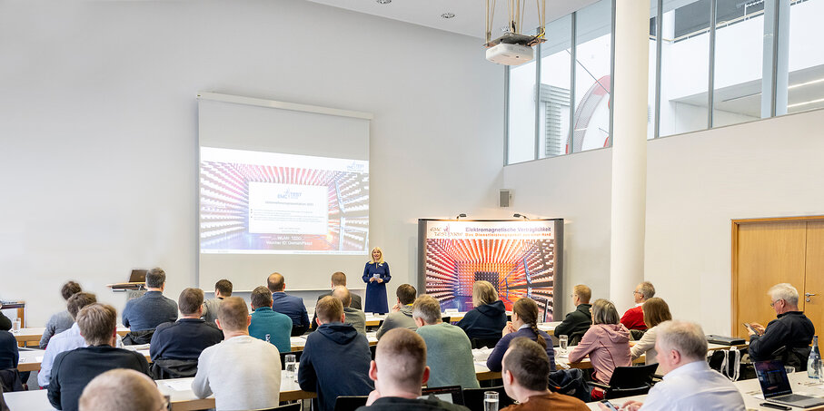 Seminare und Webinare bei EMC Test 2026